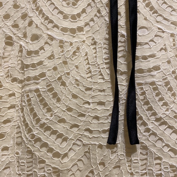 Lace top - Picture 5 of 10